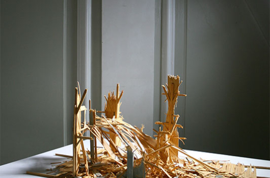 EL ÚLTIMO RESPLANDOR DETALLE FRONTAL EL ÚLTIMO RESPLANDOR DETALLE